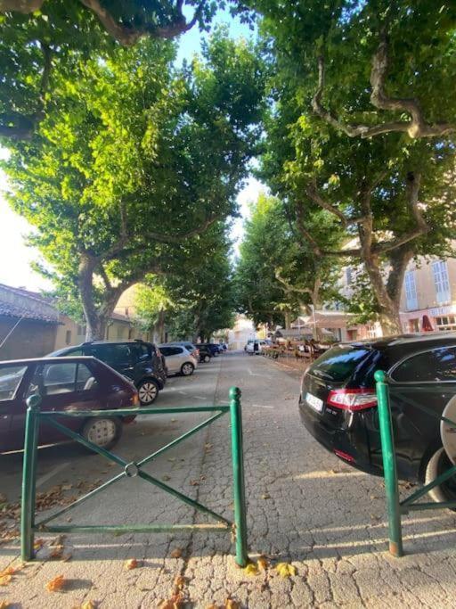 Appart Neuf Au Coeur Du Village De Collobrieres Bagian luar foto